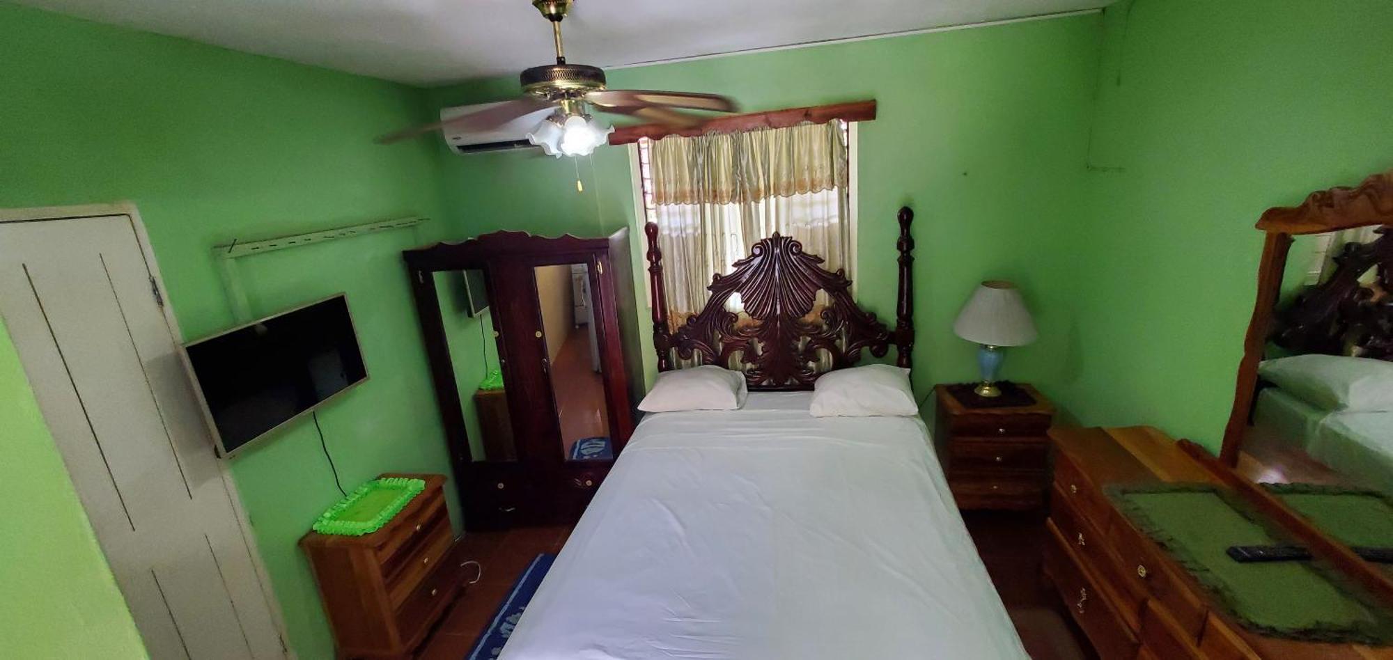 Little Shaw Park Guest House Ocho Rios Esterno foto