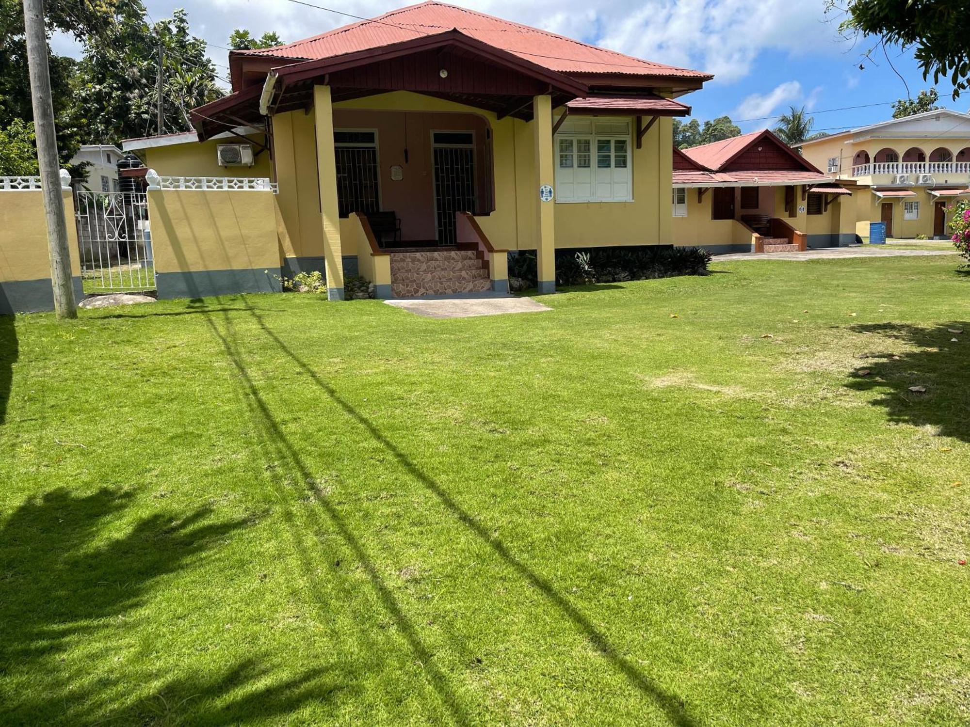Little Shaw Park Guest House Ocho Rios Esterno foto
